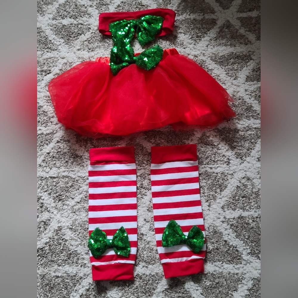 10 for $25 - Girls 9-12m 3-piece Christmas Holiday Set (size 70)